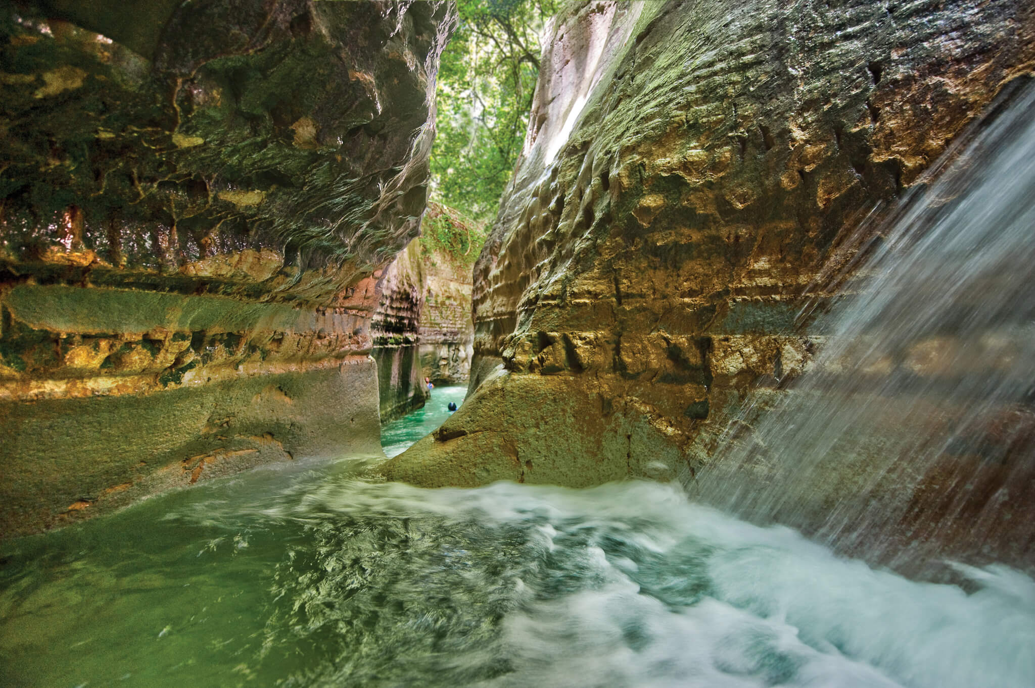 Charcos-de-Damajagua-001.jpg