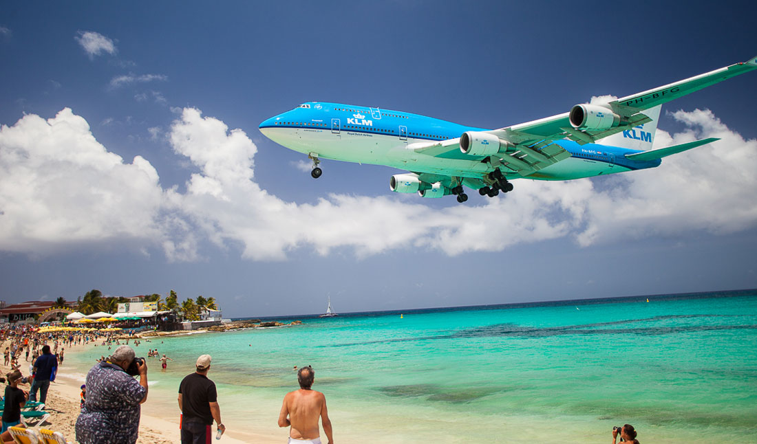 Maho-Beach-KLM-landing.jpg